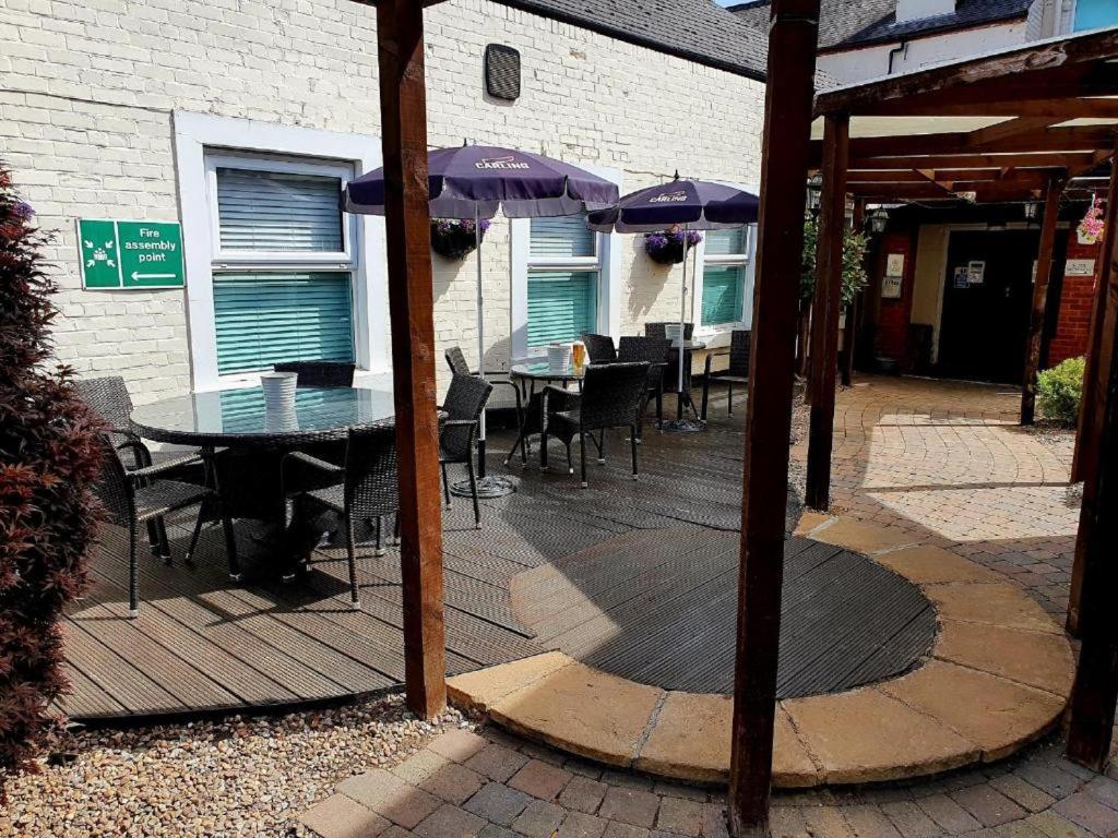 Dancenter East Midlands Airport Hotel